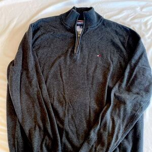 Men’s Tommy Hilfiger Dark Grey Sweater XL